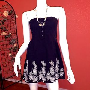 Black White Extra Small Floral Strapless Dress
